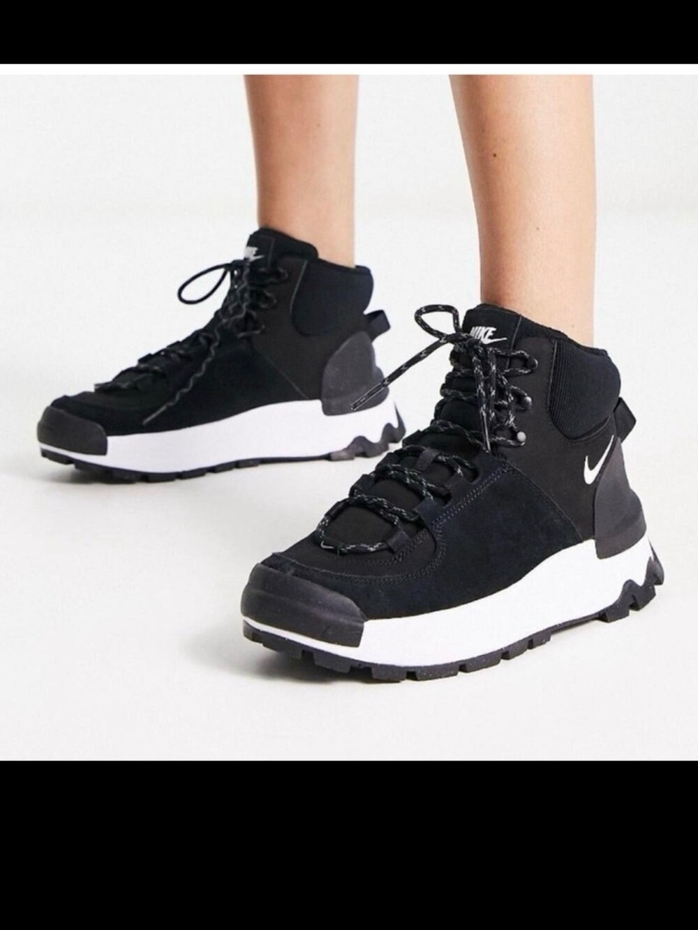 Nike Women’s City Manoa Black and White Hiking Trail Boots Size 9.5 NWT